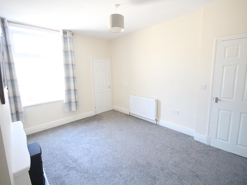 3 bedroom mid terrace house To Let in Barnoldswick - IMG_6962.jpg